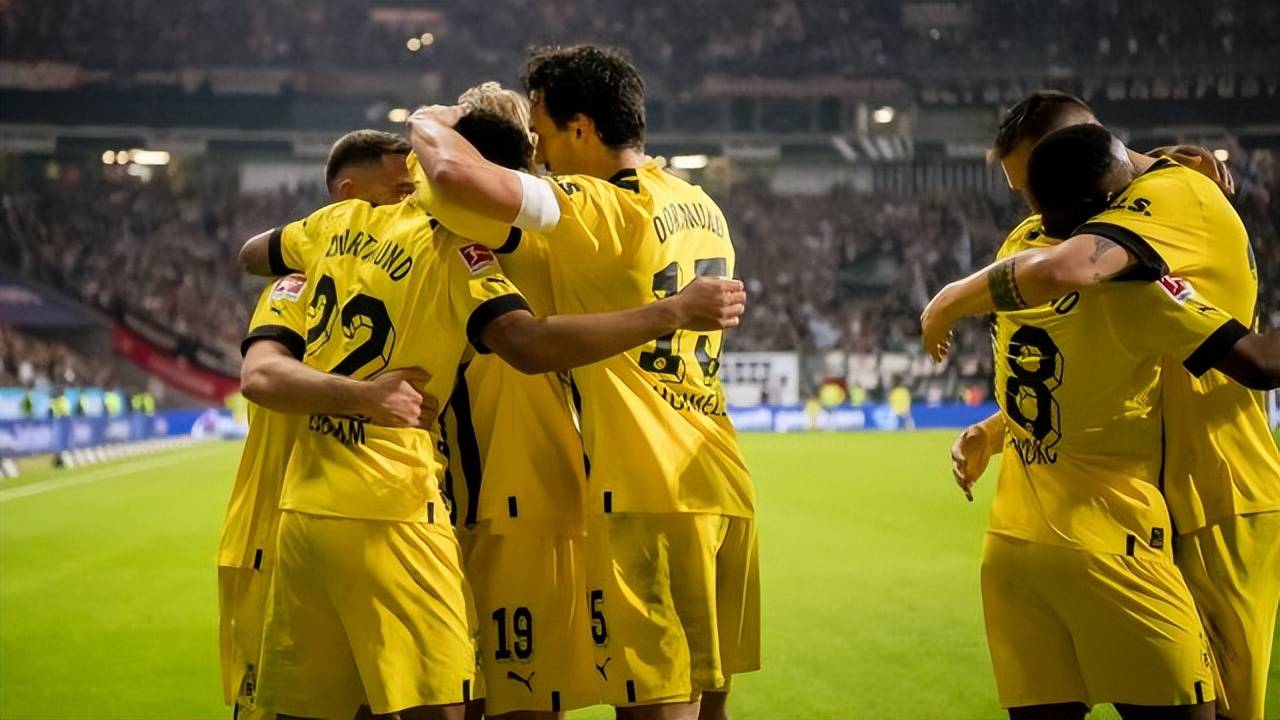 爱游戏清晨德国杯焦点战，多特蒙德队长鼓劲，气氛紧张，年轻球员得到机会的简单介绍