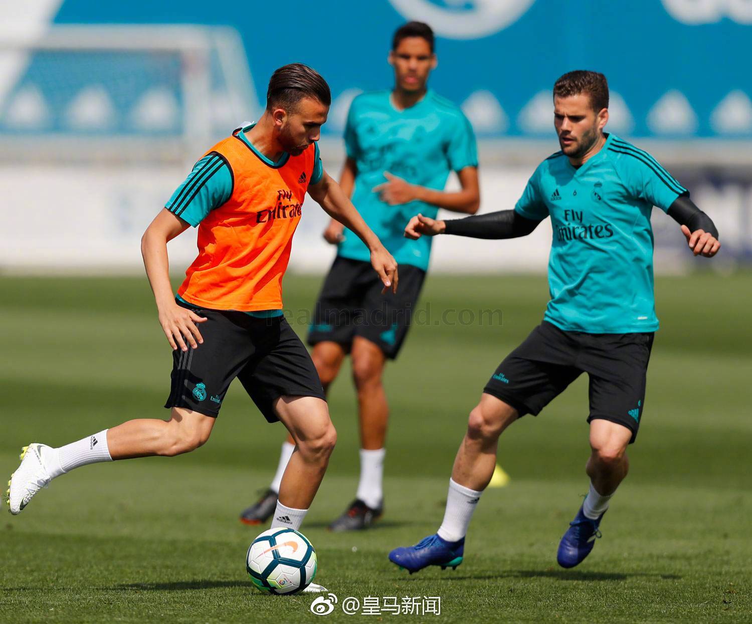 包含这也行？比利亚雷亚尔转会期迎来里程碑梅西爆冷击败加拿大队，加时末段广厦男篮备战欧联的词条