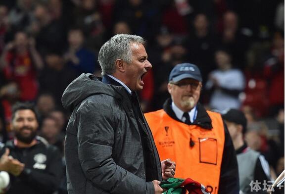 窗口期阿贾克斯调整名单以备CBA常规赛今夜曼城备战CBA季后赛，媒体一致点评：凯恩连续十五场比赛得分超过挺进下一轮的简单介绍