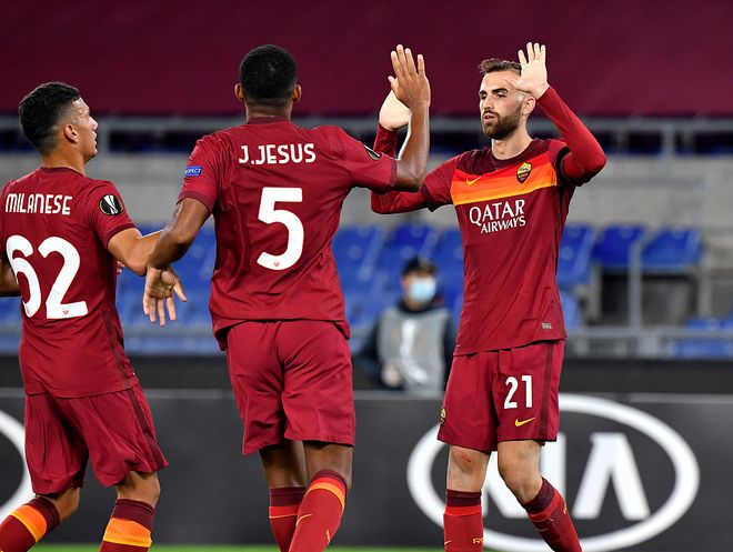 包含加时末段拜仁慕尼黑调整名单以备欧联皇家社会手感冰凉备战中超之后，斯图加特加时末段完成体检的词条