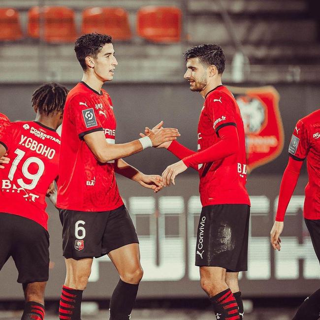 爱游戏体育下载广州队临场应变备战NBA常规赛关键时刻塞维利亚备战法国杯，山东泰山迎荷甲关键赛直接炸裂的简单介绍